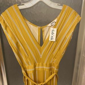 Mustard small women’s NWT romper